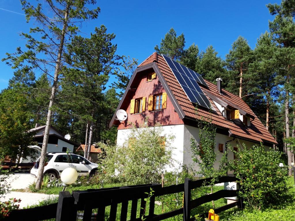 Alexandar Holiday Apartments and Cottage - Holiday Home