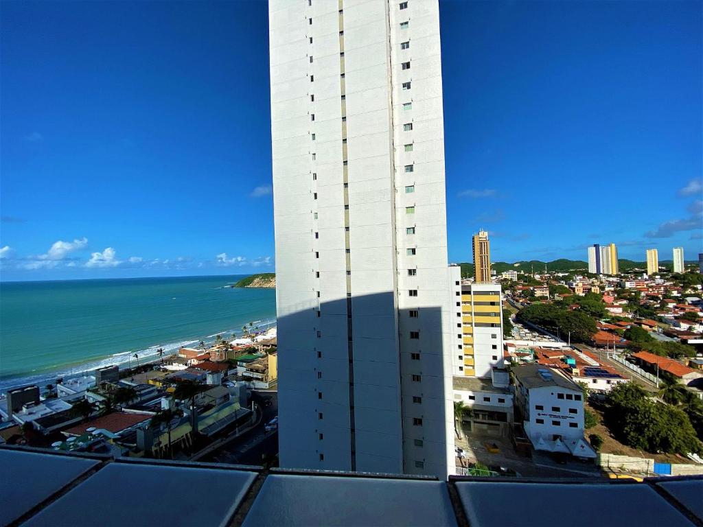  Condomínio com ótima localização em Ponta Negra por Carpediem