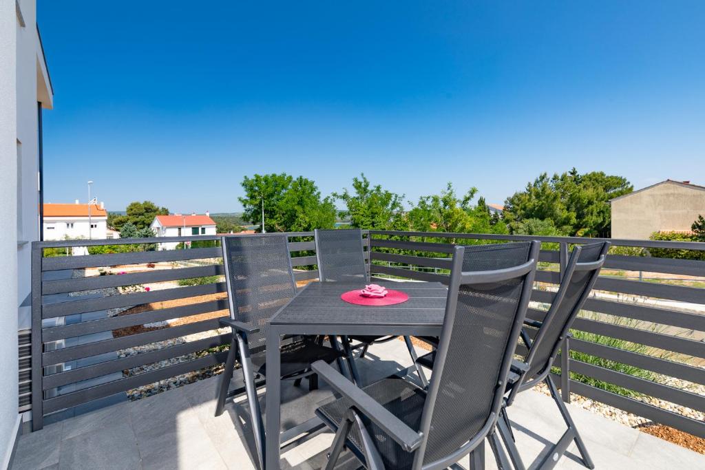 Balkón nebo terasa v ubytování Apartman Bura