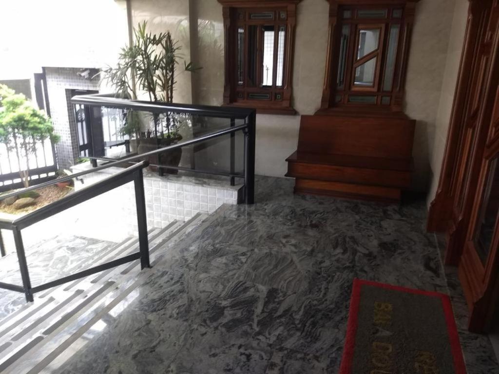  Praia Grande Apto c/Ar Condicionado Canto do Forte