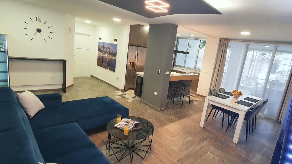 Χώρος καθιστικού στο Apartmani Bernarda