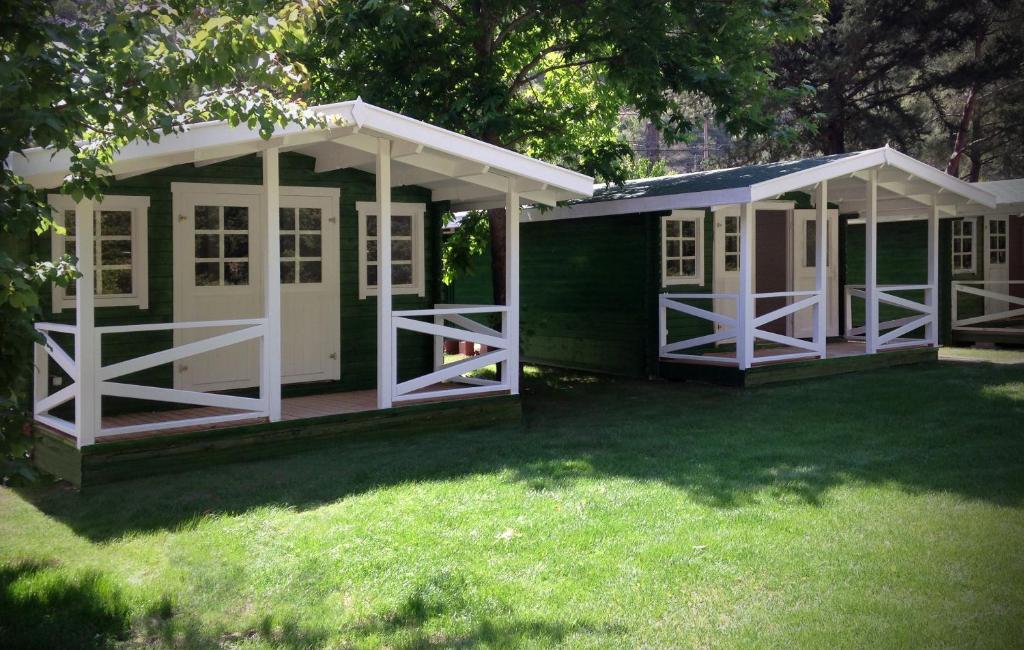 Zahrada ubytování Lukkies Lodge Cirali