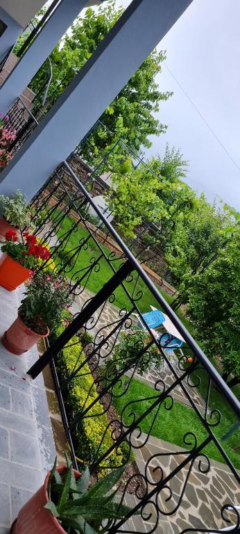 Garden Guest House - Image 9