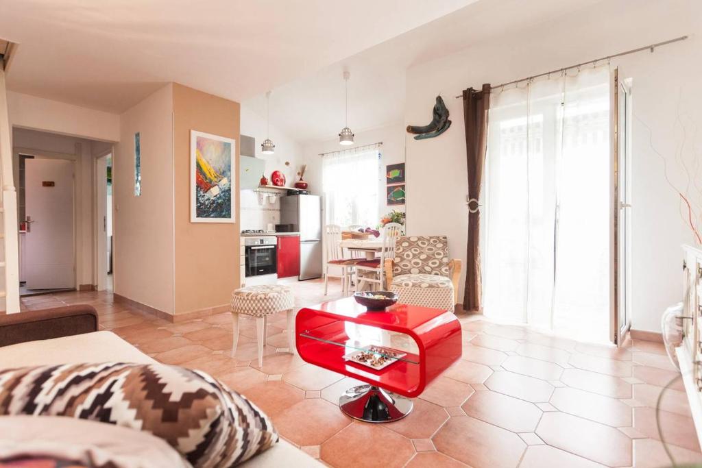 Kuchyň nebo kuchyňský kout v ubytování Apartman LUCIJA 2