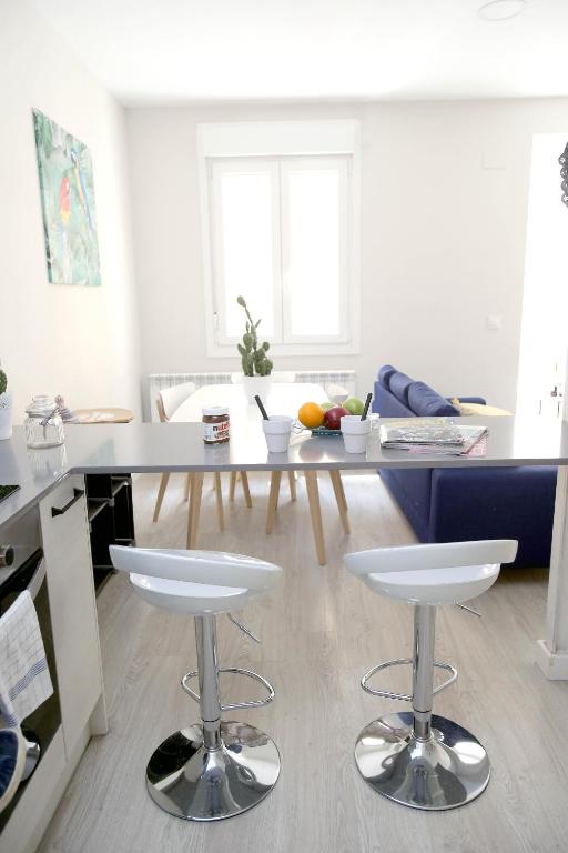 Posedenie v ubytovaní EL RINCON DE LA MERCED junto Laurel Aire acondicionado By Apartamentos Logrono