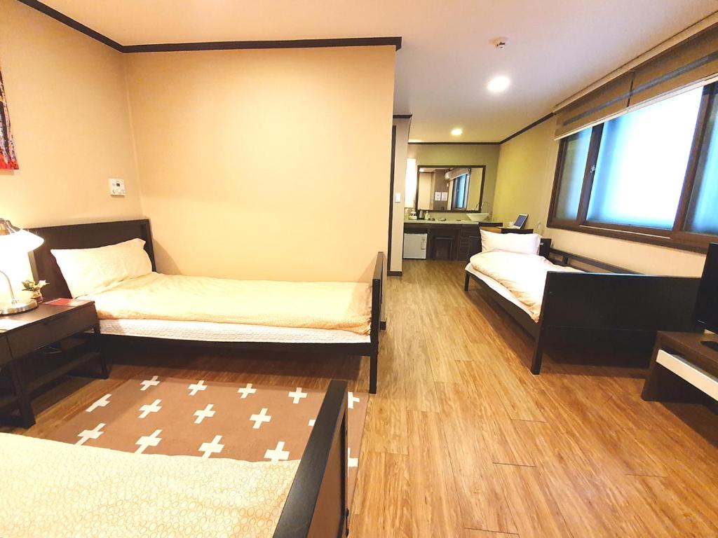 Forêt Guest House Gangnam - Тройная комната