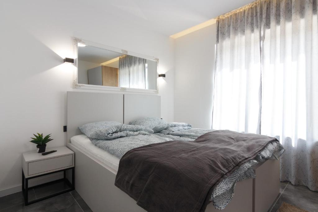 Deluxe Feliciano Apartments - Chambre Double De Luxe Avec Balcon