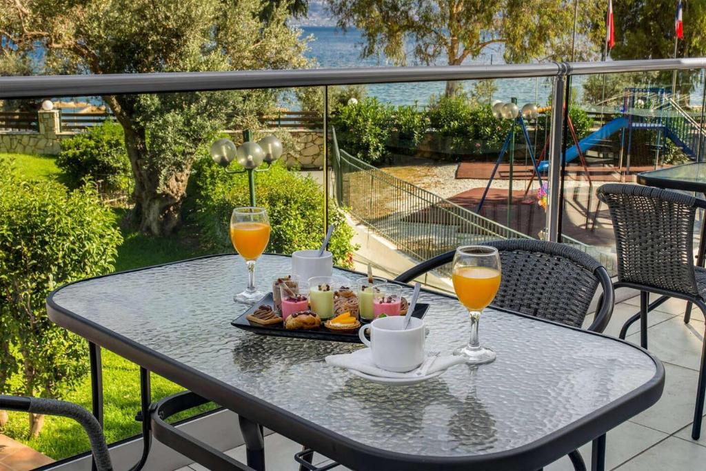 Nápoje v ubytování Evia Riviera Resort