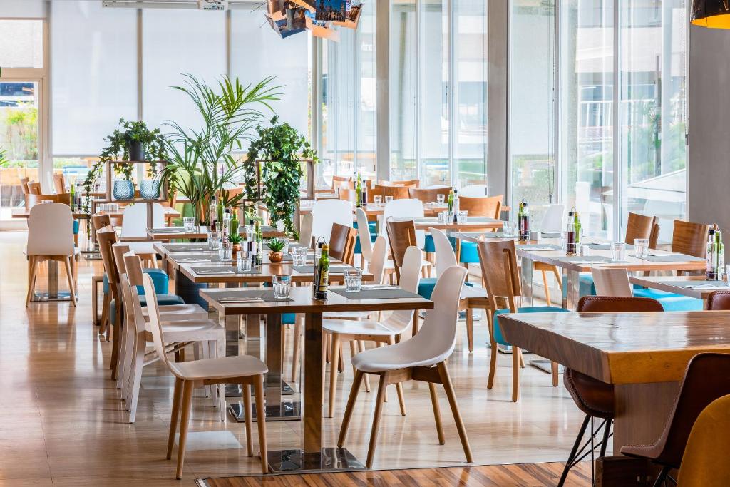 Hotel Madrid Chamartín, Affiliated by Meliá - Resim 19