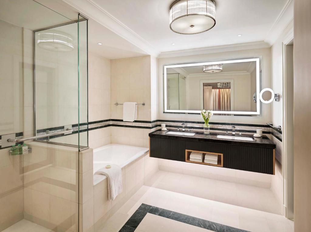 Four Seasons Hotel Amman - エグゼクティブスイート