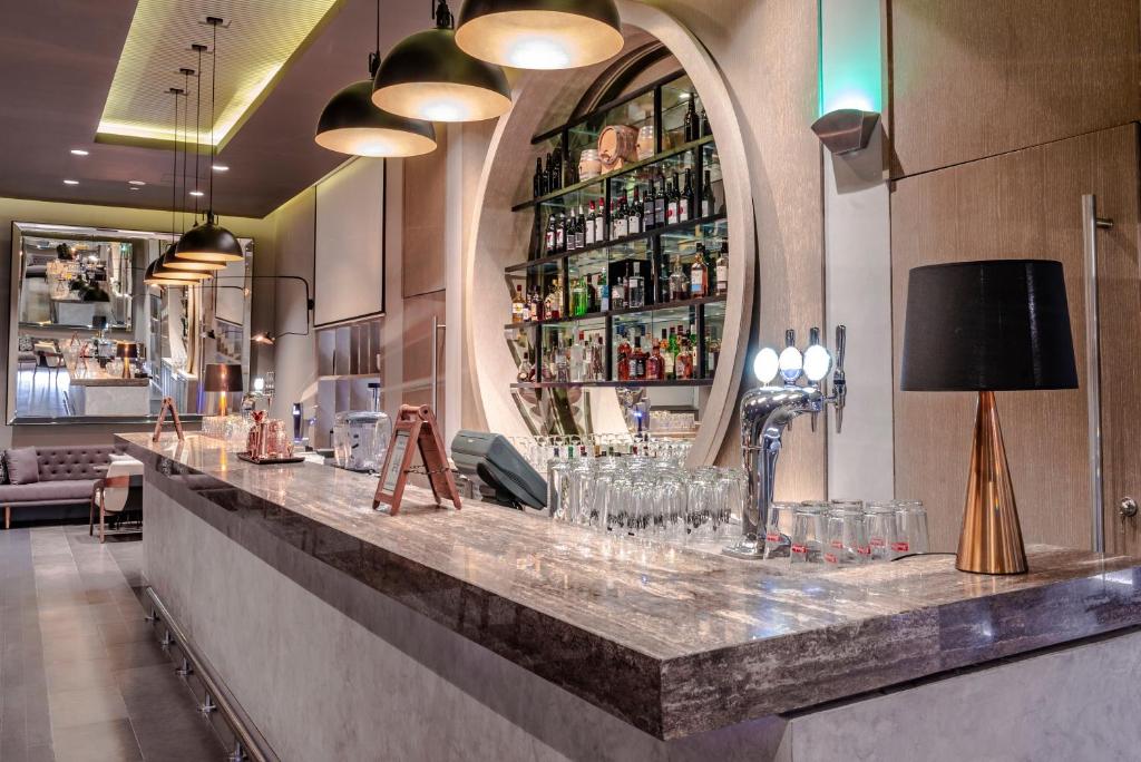 Lounge nebo bar v ubytování Centro Capital Centre By Rotana