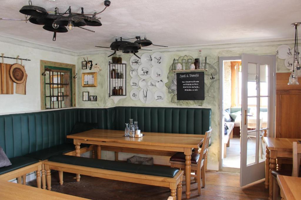 Nápoje v ubytování Stadtalm Naturfreundehaus