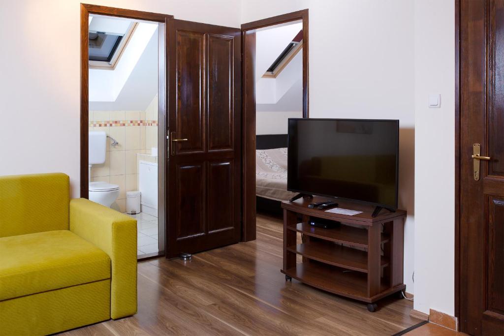 Balázs Szálló - One-Bedroom Apartment (4 Adults)