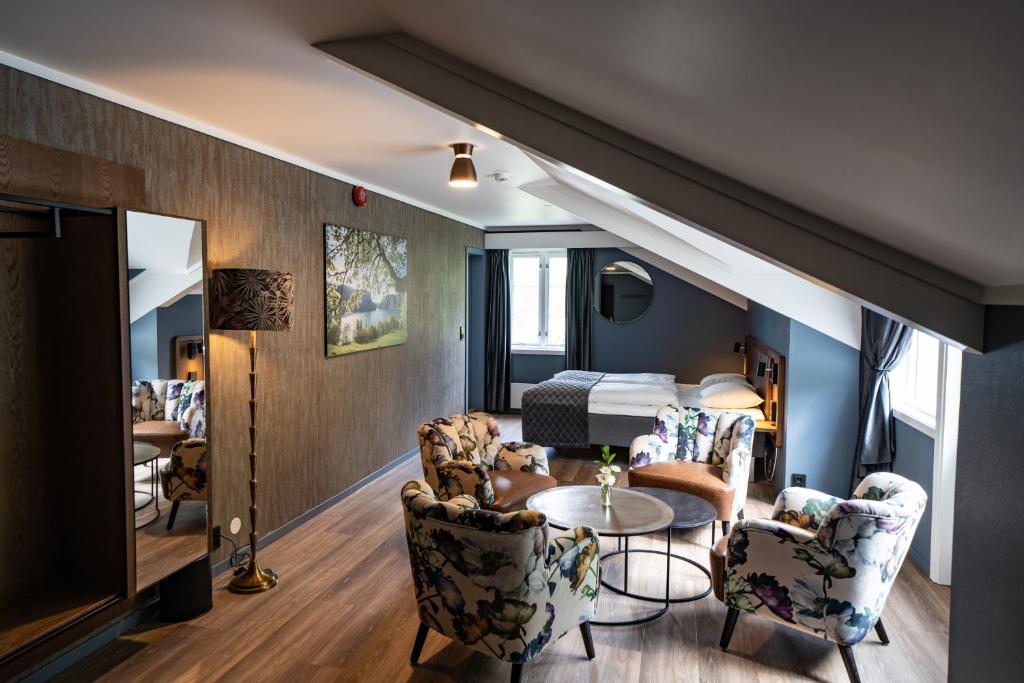 Posezení v ubytování Hotel Aurlandsfjord