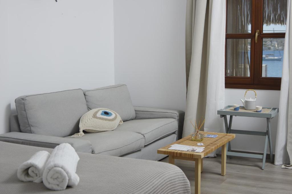 Posezení v ubytování Syros Wellness Luxury Suites