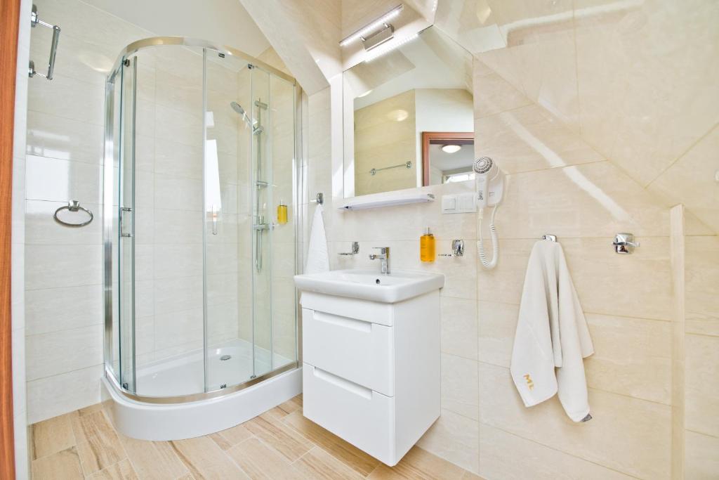 Kúpeľňa v ubytovaní Hotel Mona Lisa Wellness & Spa