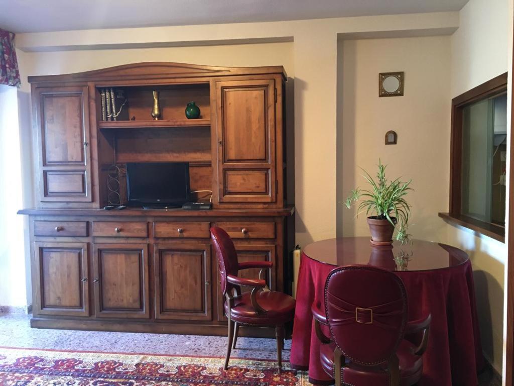 Fotografia z galérie ubytovania Apartamentos con bonitas vistas en el Pantano de Entrepeñas v destinácii Pareja