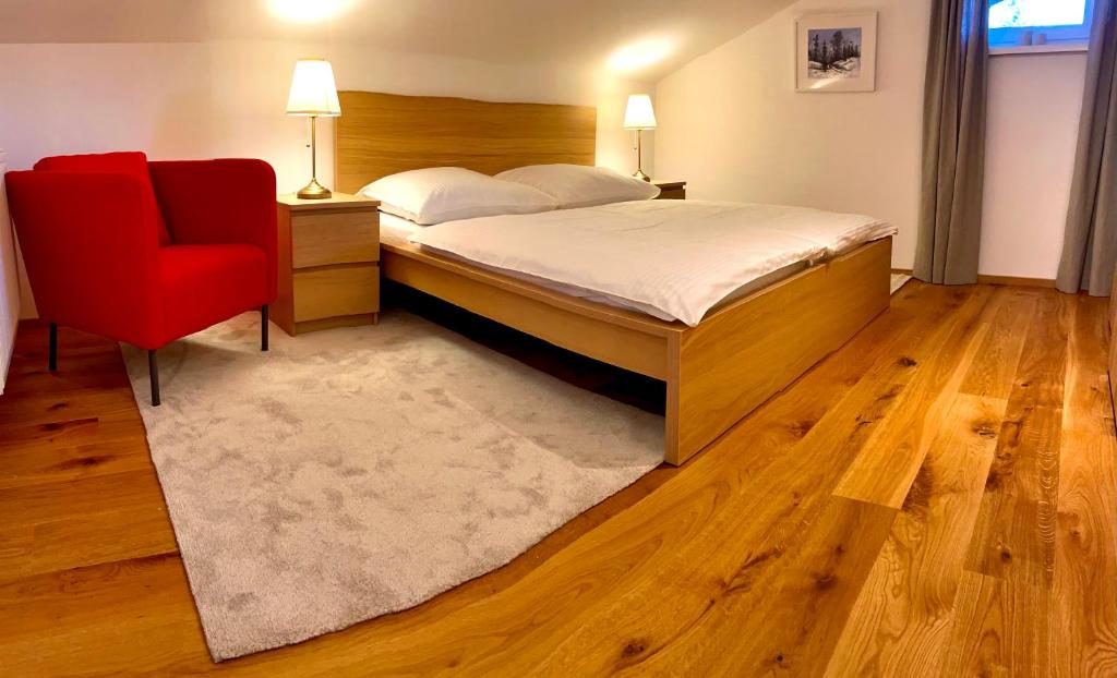 Posteľ alebo postele v izbe v ubytovaní Moderne Ferienwohnung Hubert Neuper im Zentrum von Bad Mitterndorf