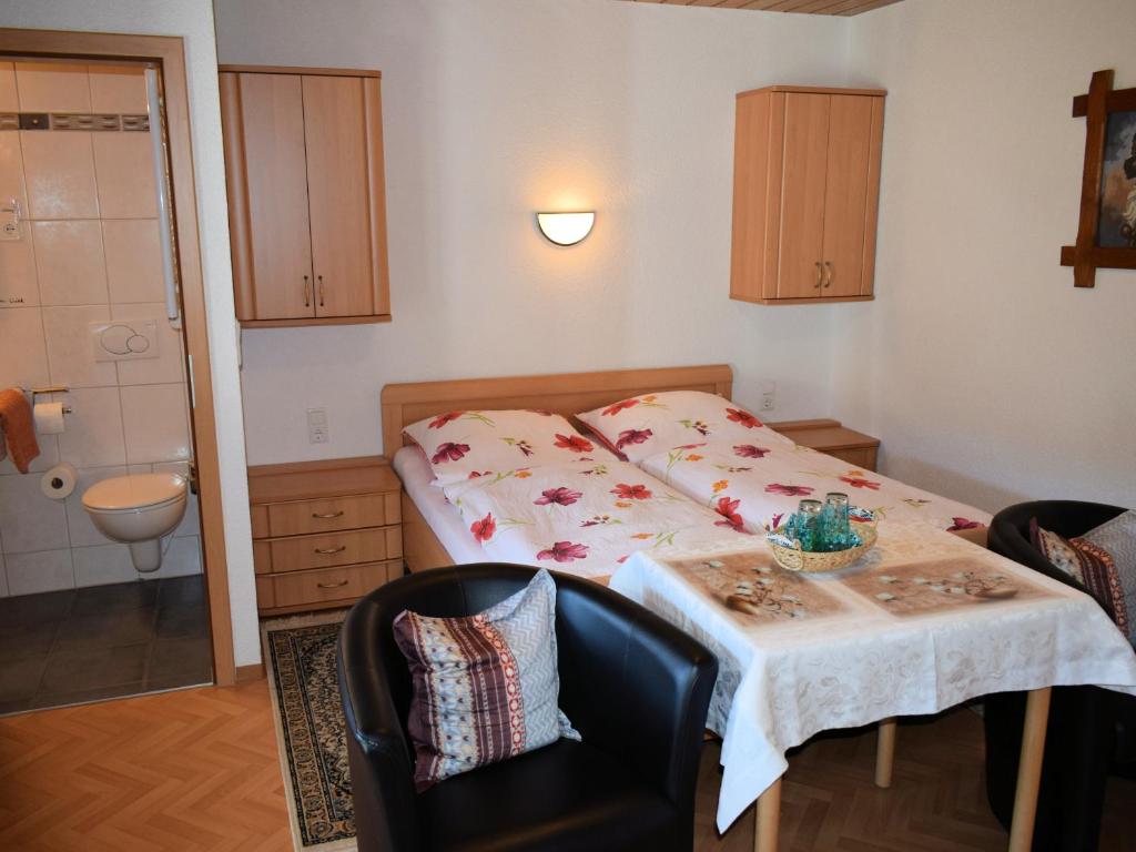 Postel nebo postele na pokoji v ubytování Gaestehaus Grau
