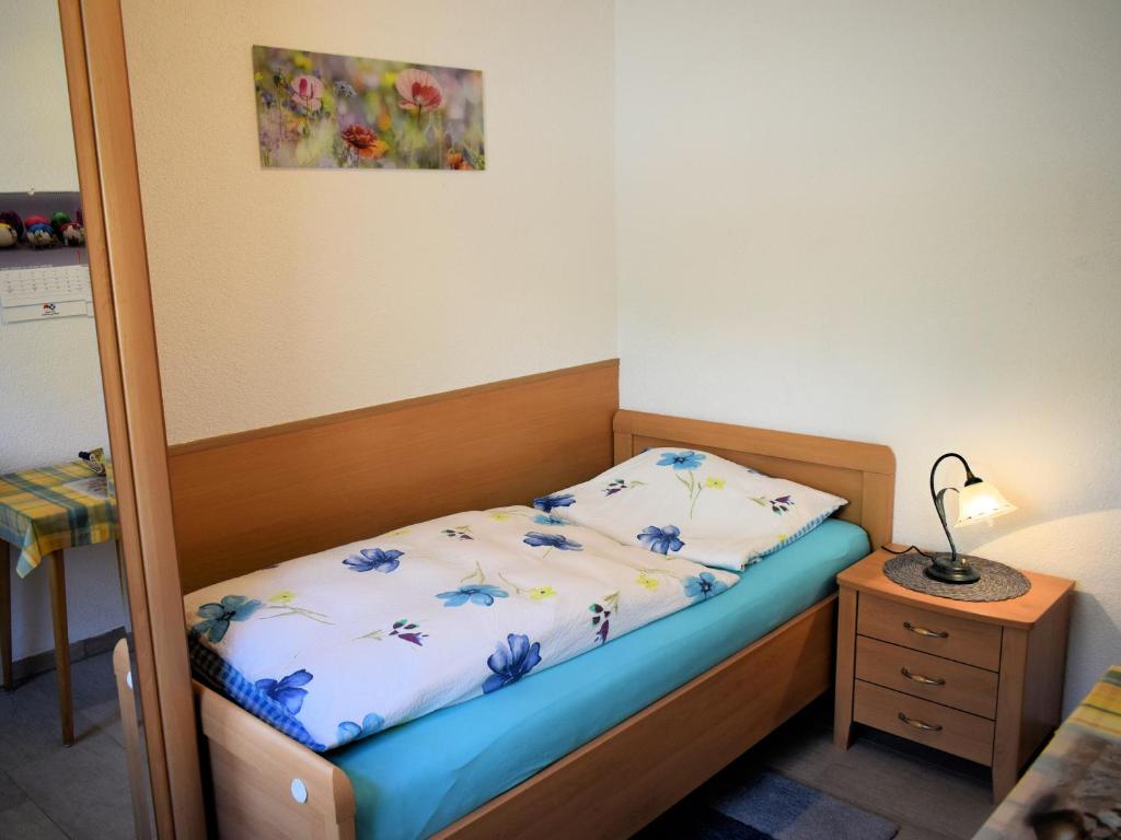 Postel nebo postele na pokoji v ubytování Gaestehaus Grau