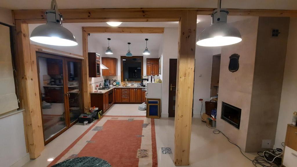 Kuchyň nebo kuchyňský kout v ubytování Domki Nad Jeziorem "Półwysep SURYTY"