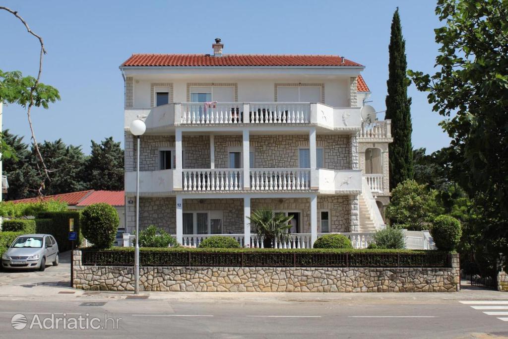 Budova, v ktorej sa apartmán nachádza