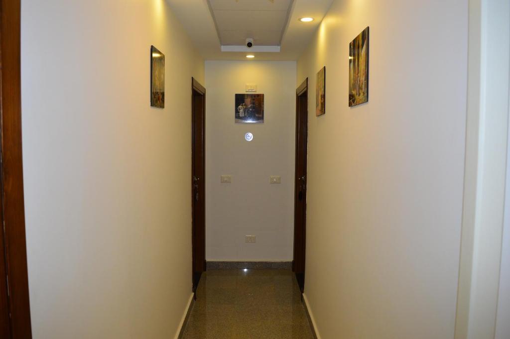 Royal Inn Residence - 12