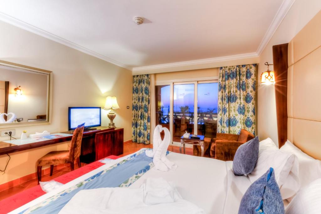 Postel nebo postele na pokoji v ubytování Porto Matrouh Beach Resort