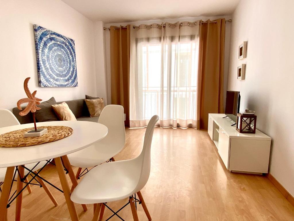 Fotografia z galérie ubytovania Apartamento acogedor en el Puerto de Cambrils v destinácii Cambrils
