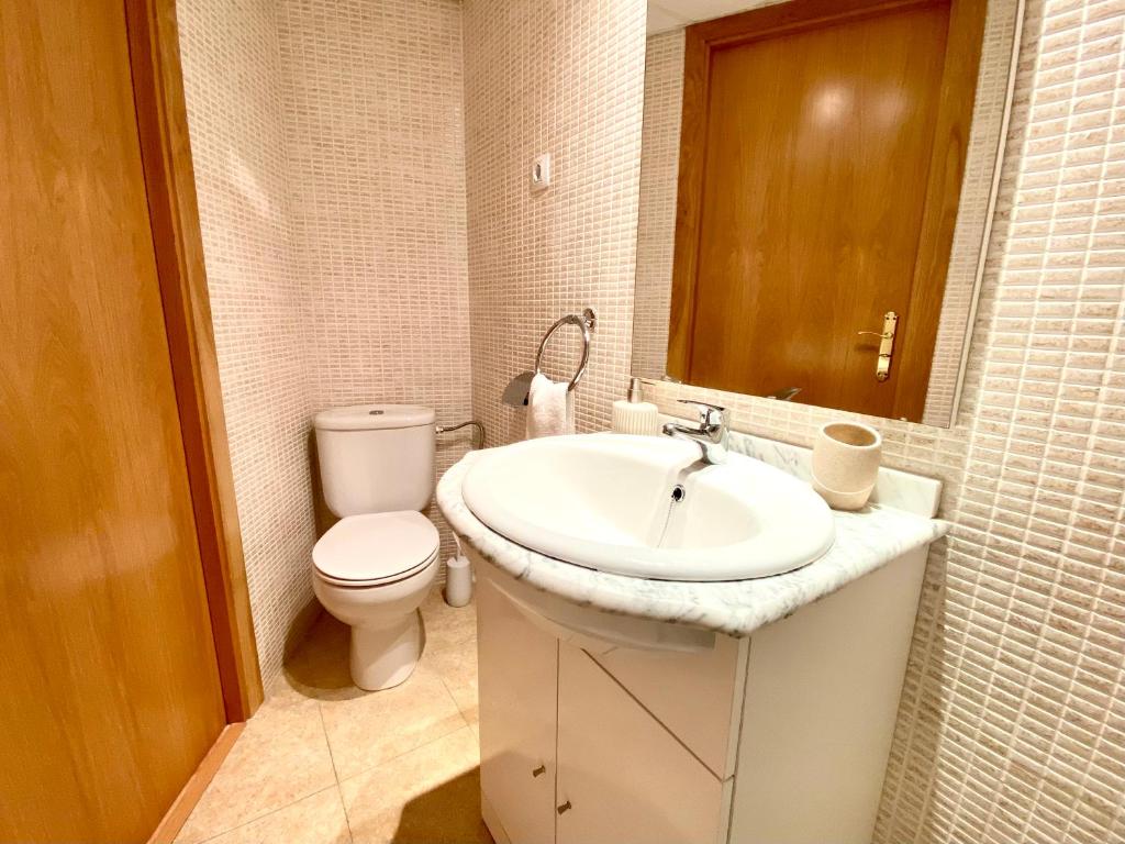 Fotografia z galérie ubytovania Apartamento acogedor en el Puerto de Cambrils v destinácii Cambrils