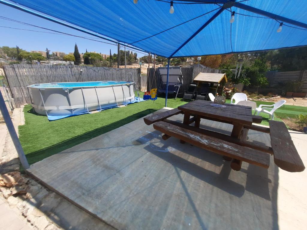 Bazén v ubytování Akhva Accommodation Unit-אחווה יחידת אירוח nebo v jeho okolí