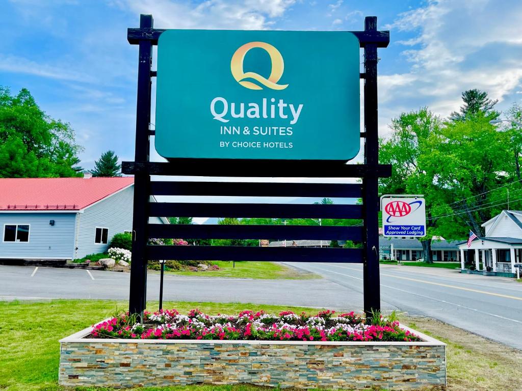 a sign for a utility in the middle of a street at Quality Inn & Suites in Lincoln