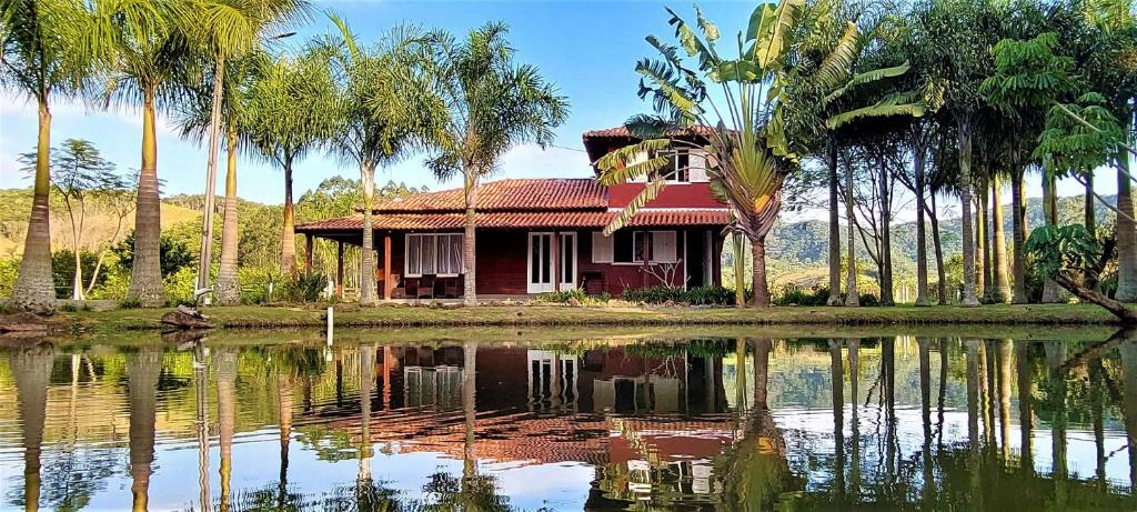  Red House em Tijucas/SC