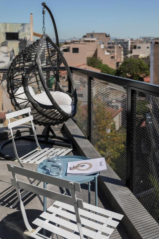 Balkón nebo terasa v ubytování Melo Athens