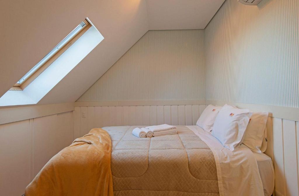 HOMELLAND 402 C - COBERTURA 3 SUÍTES NO CENTRO COM VISTA PARA O VALE  HOMELLAND 402 C - COBERTURA 3 SUÍTES NO CENTRO COM VISTA PARA O VALE