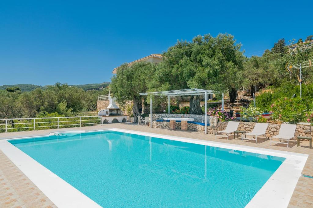 Piscina en o cerca de Armyra Villas