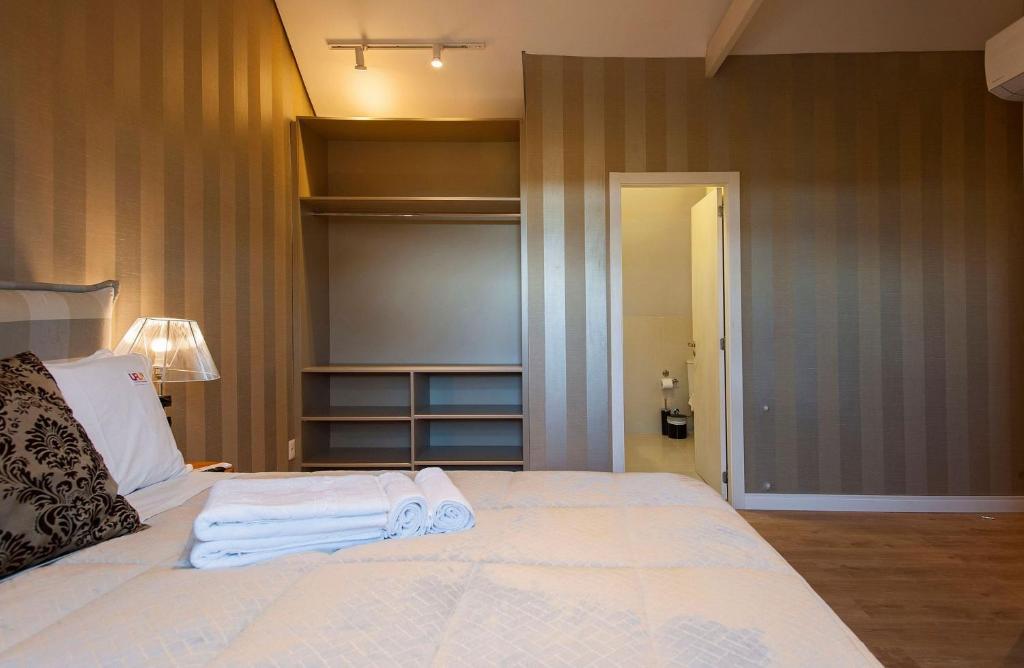 HOMELLAND 402 C - COBERTURA 3 SUÍTES NO CENTRO COM VISTA PARA O VALE  HOMELLAND 402 C - COBERTURA 3 SUÍTES NO CENTRO COM VISTA PARA O VALE