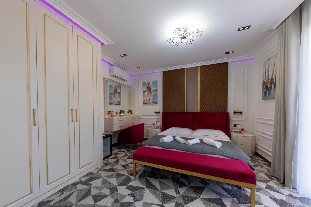 Postel nebo postele na pokoji v ubytování NOLEA Boutique Hotel