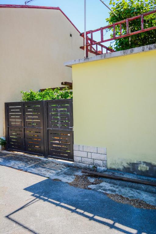 Zdjęcie z galerii obiektu Apartment Grey&Yellow w mieście Zadar