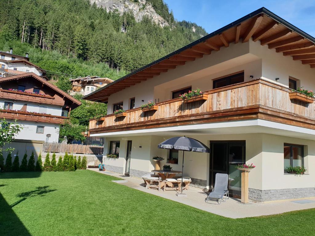 Nespecifikovaný výhled na hory nebo výhled na hory při pohledu z apartmánu