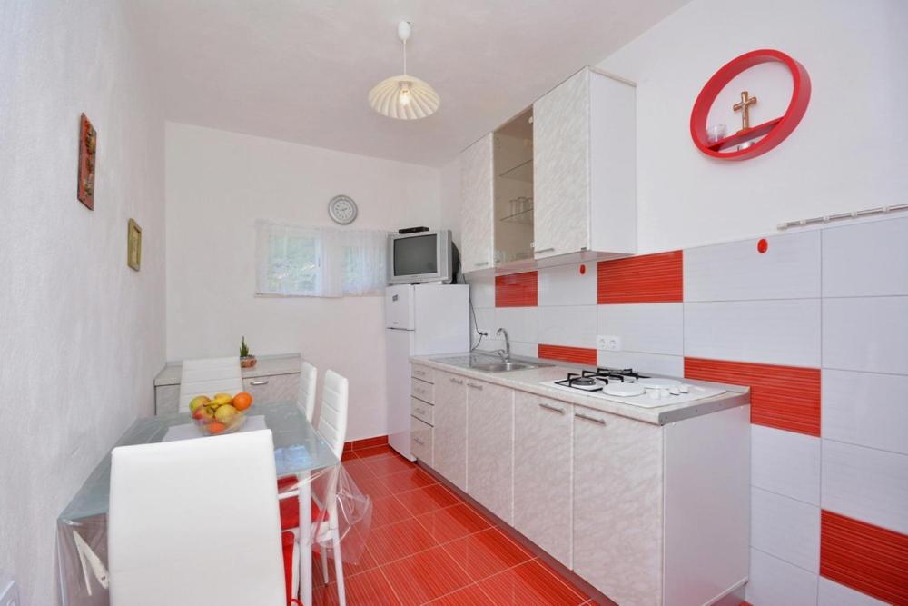 Kuchyň nebo kuchyňský kout v ubytování One bedroom apartment 3558-5