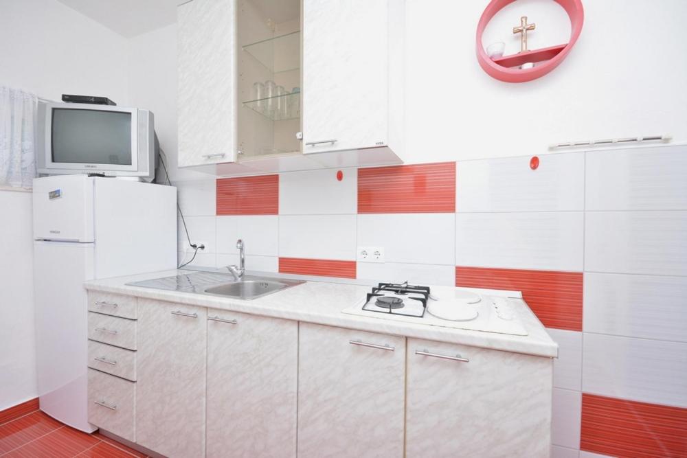 Kuchyň nebo kuchyňský kout v ubytování One bedroom apartment 3558-5