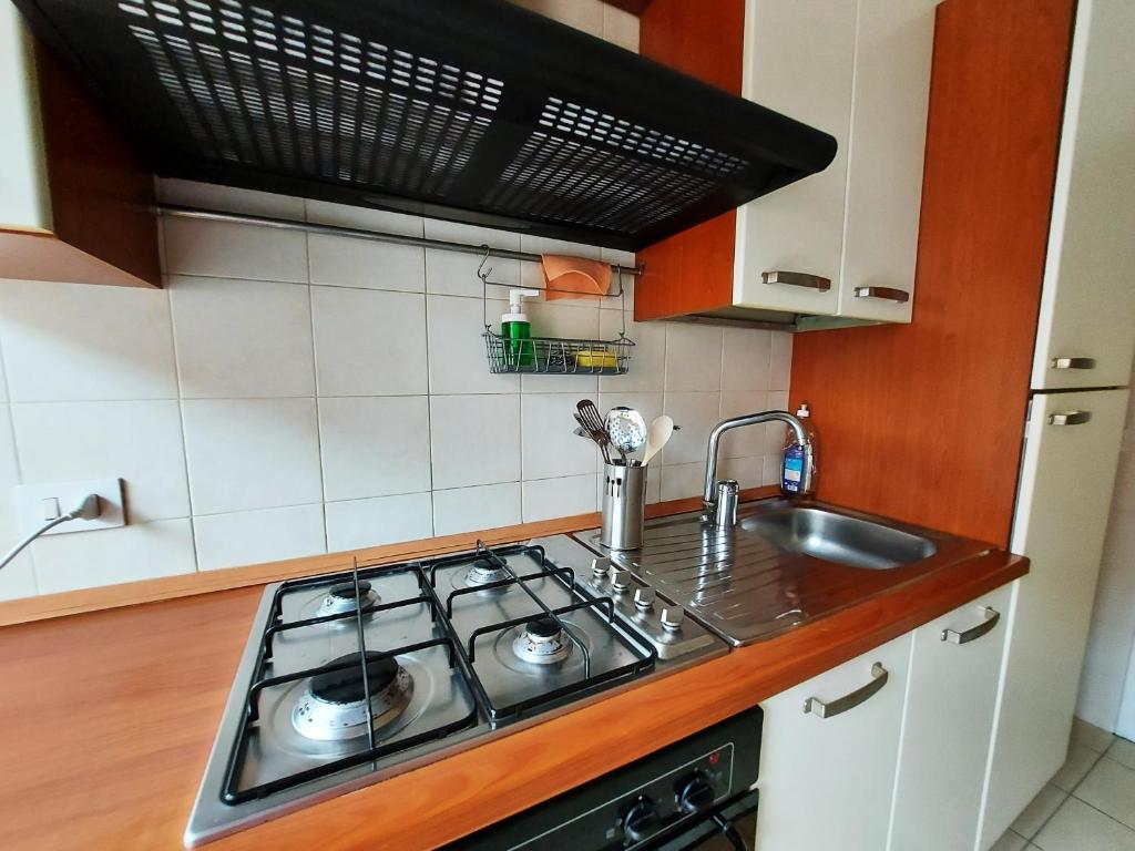 A kitchen or kitchenette at FREE BREAKFAST - Michelangelo Dream House