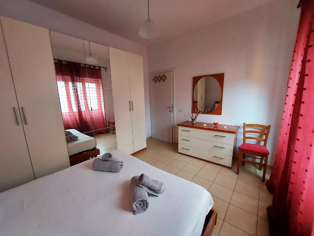 A bed or beds in a room at FREE BREAKFAST - Michelangelo Dream House