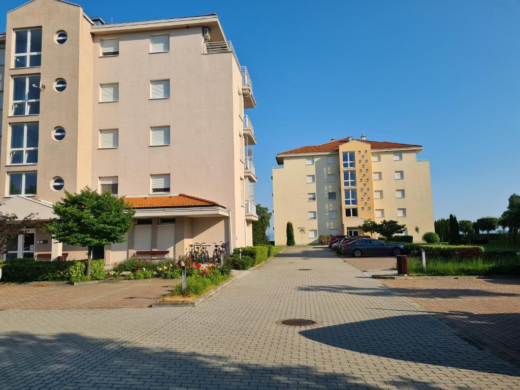 Budova, v ktorej sa apartmán nachádza