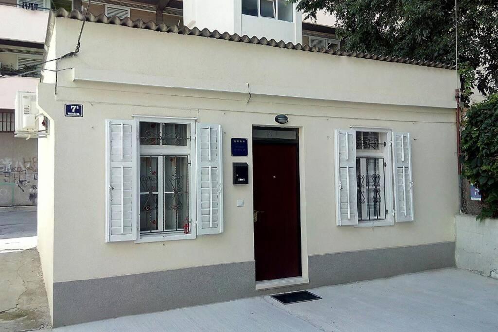 Try to live small in Split center !