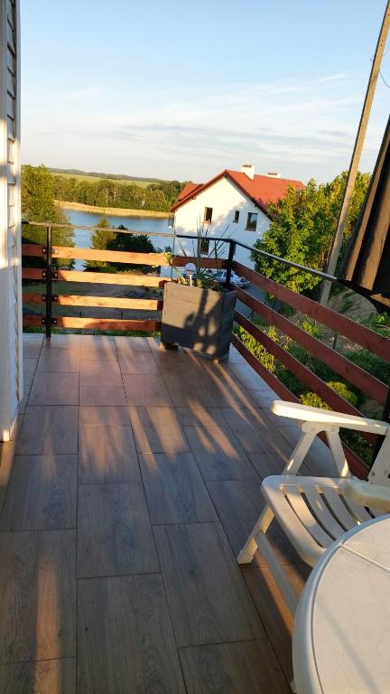 En balkong eller terrass på SORKWITY- Pensjonat - STARY GIELĄD
