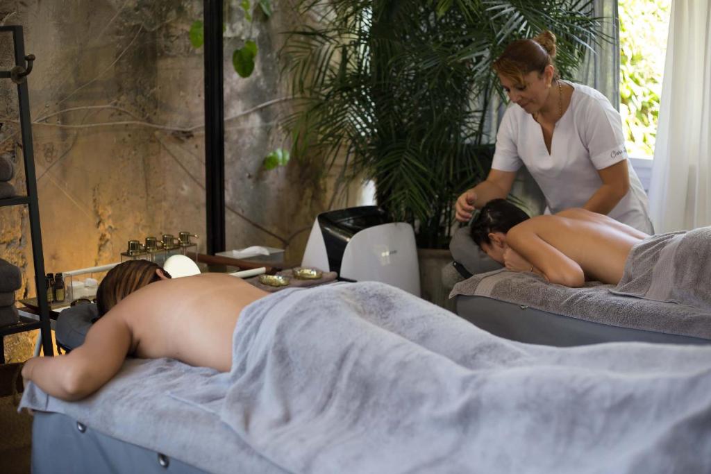 Lázně a/nebo wellness v ubytování Hotel Casa Lola Deluxe Gallery