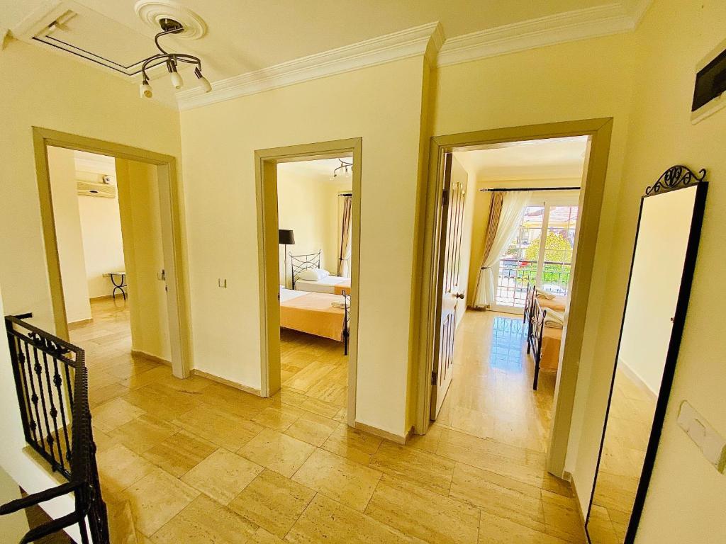 Ten Apart Hotel - 19