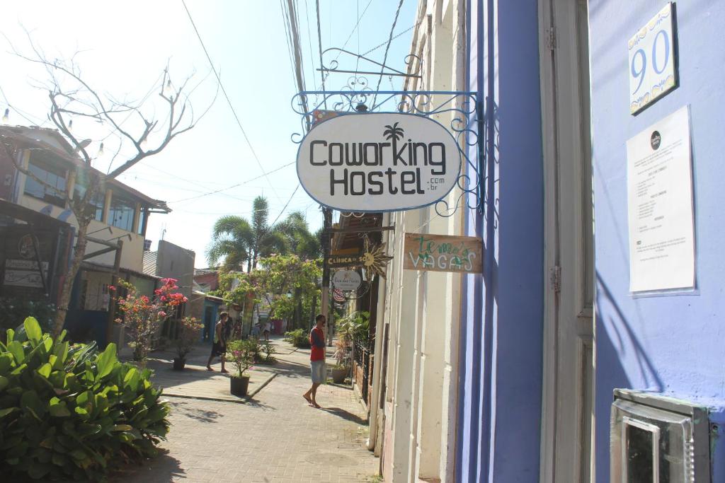 Coworking Hostel